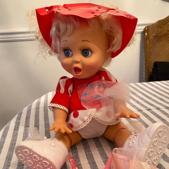Galoob Toys Baby Face Doll So Surprised Suzie 1990 Vintage - Main Image